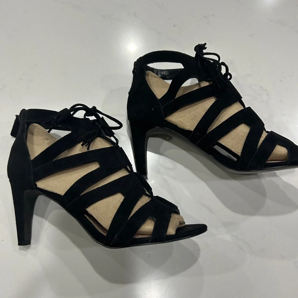 Tahari Norway Black Suede High Heal Sandals - Picture 2 of 7